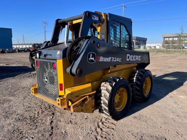 John Deere 324 Skid Steer - Image 3