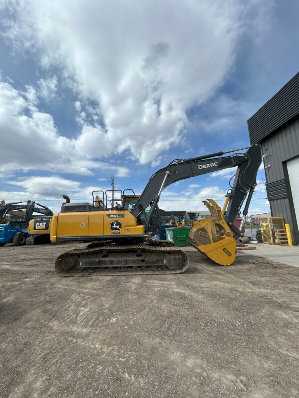 John Deere 250G Hydraulic Excavator