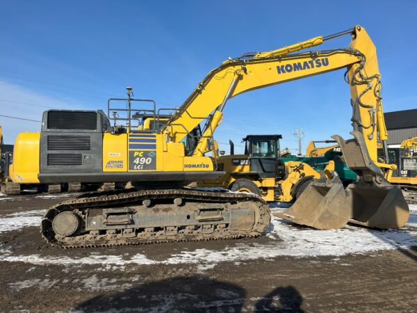Komatsu PC490LC-11 Hydraulic Excavator - Image 4